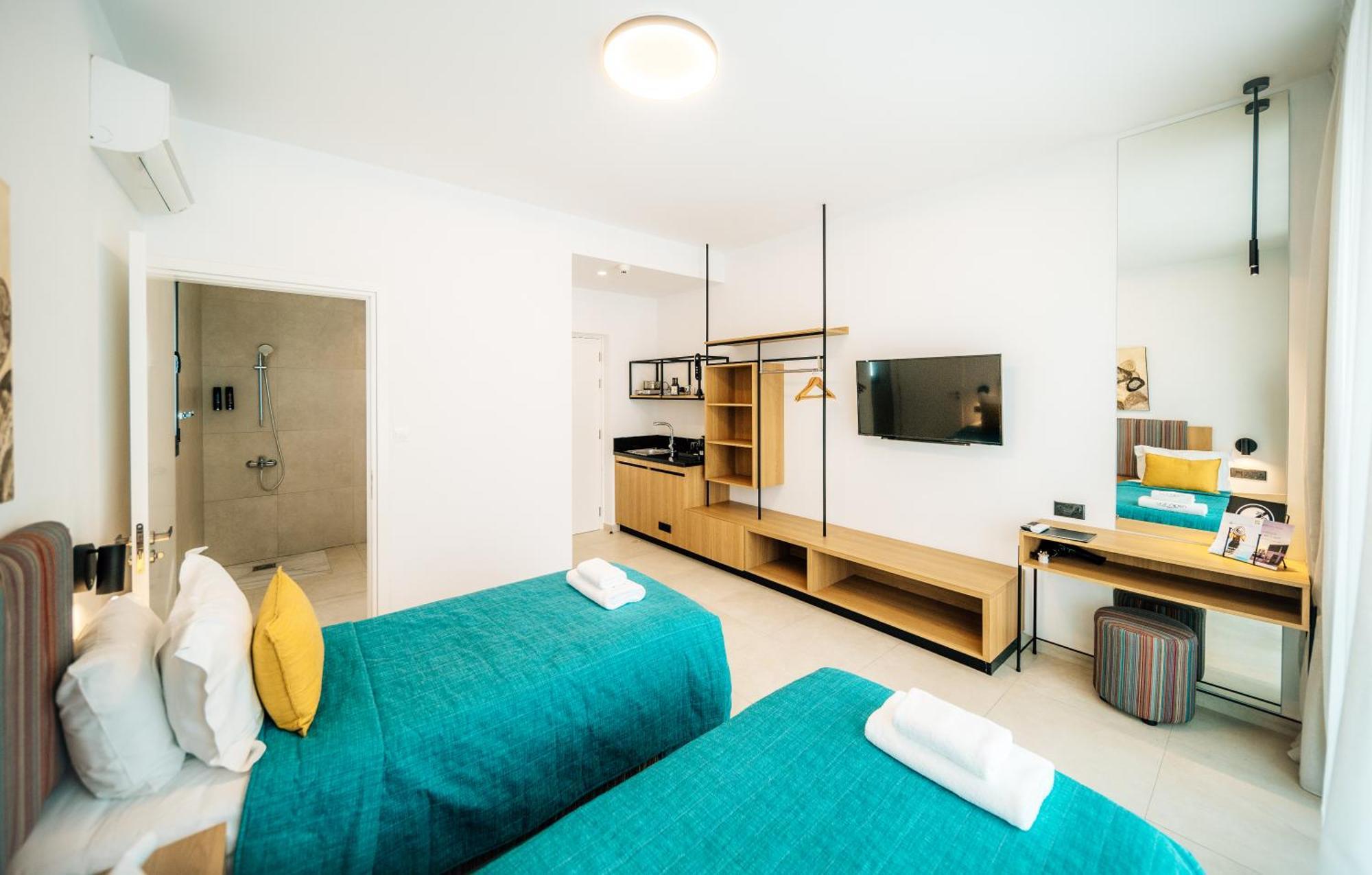 Regency Boutique Hotel Holiday Suites Paphos Quarto foto